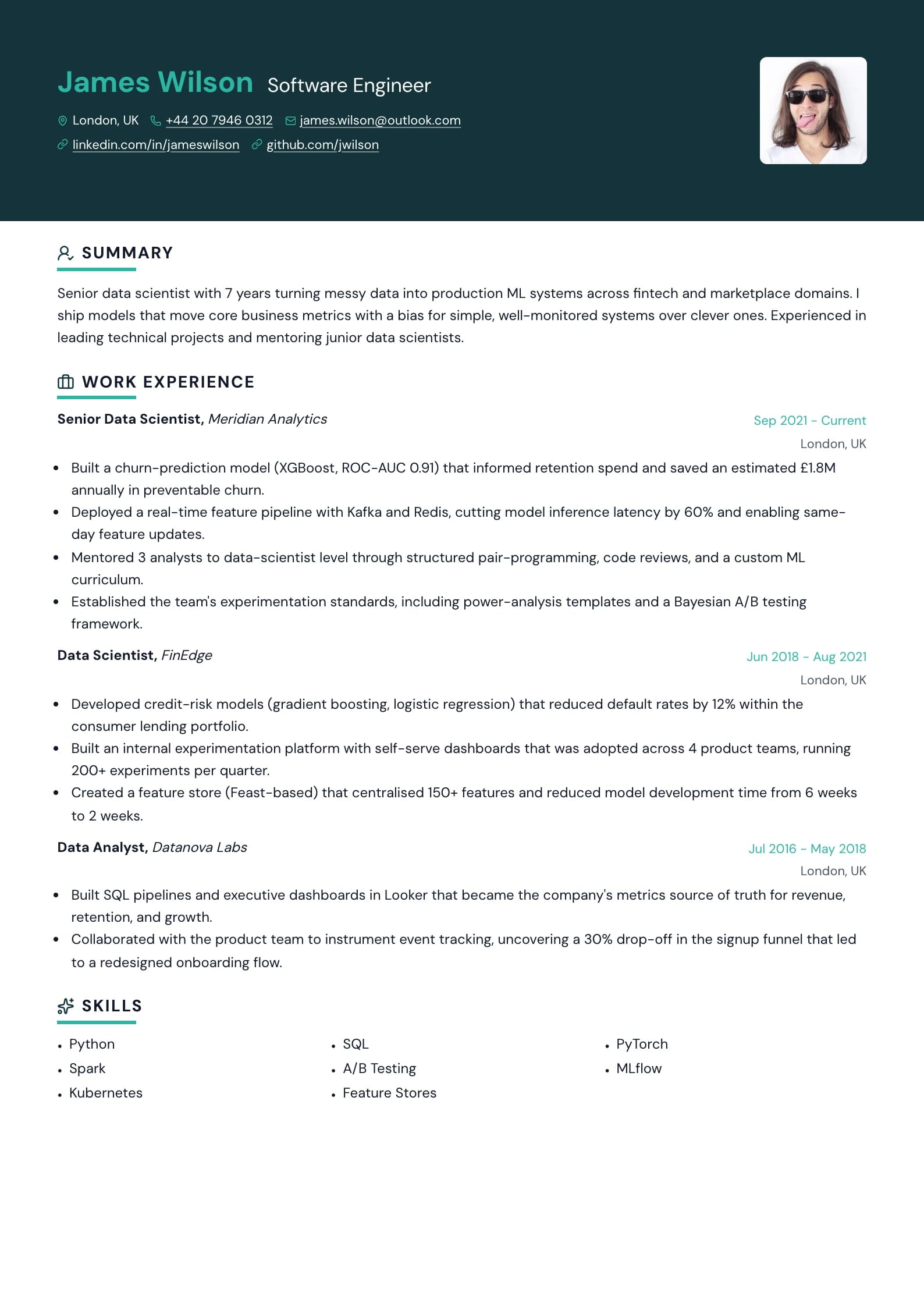Marquee Teal resume template